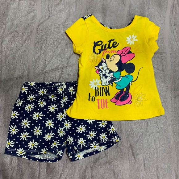 Minnie Mouse Outfit Size 2T - Picture 1 of 5